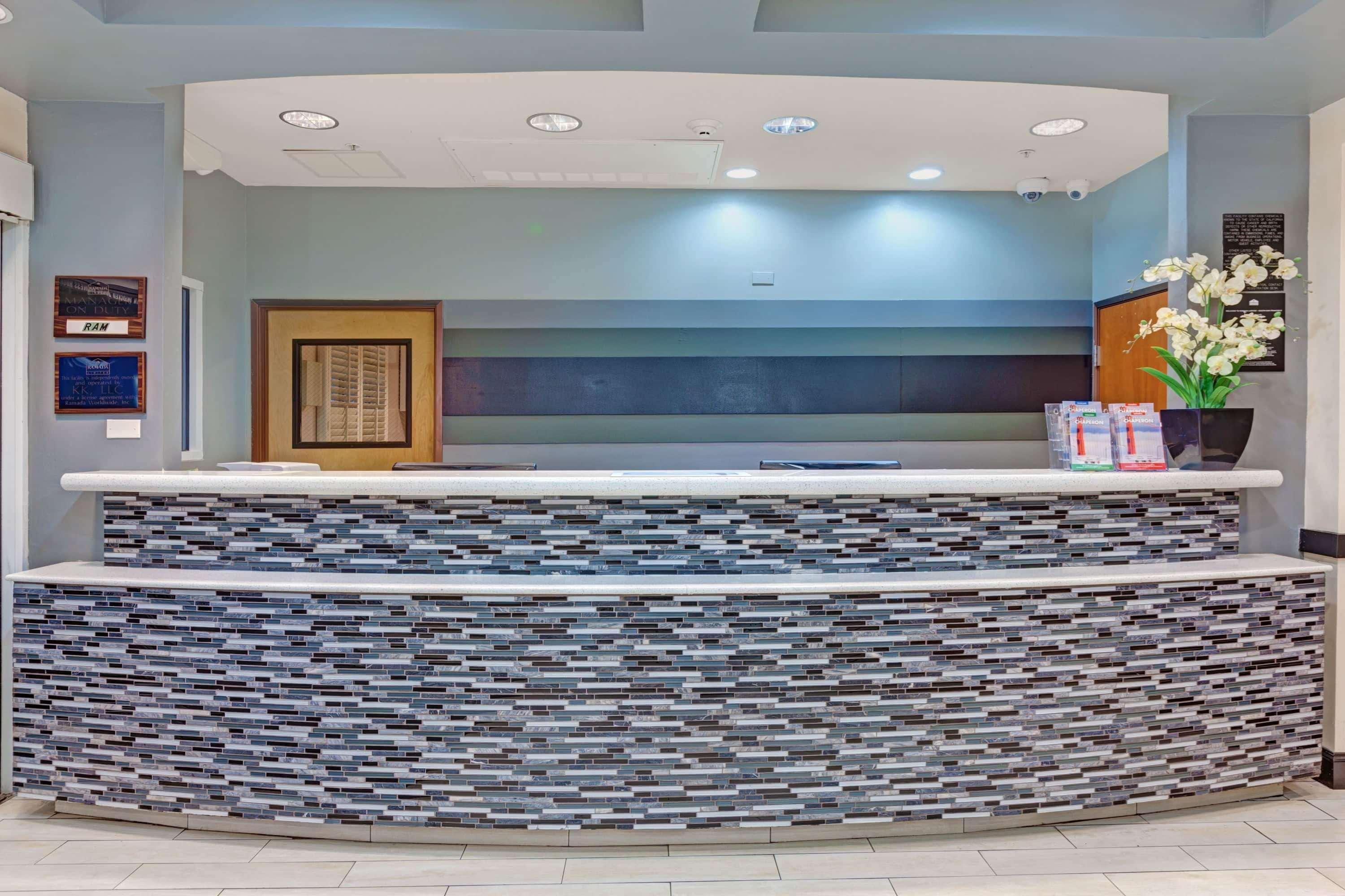 Ramada Limited And Suites San Francisco Airport Саут-Сан-Франциско Екстер'єр фото